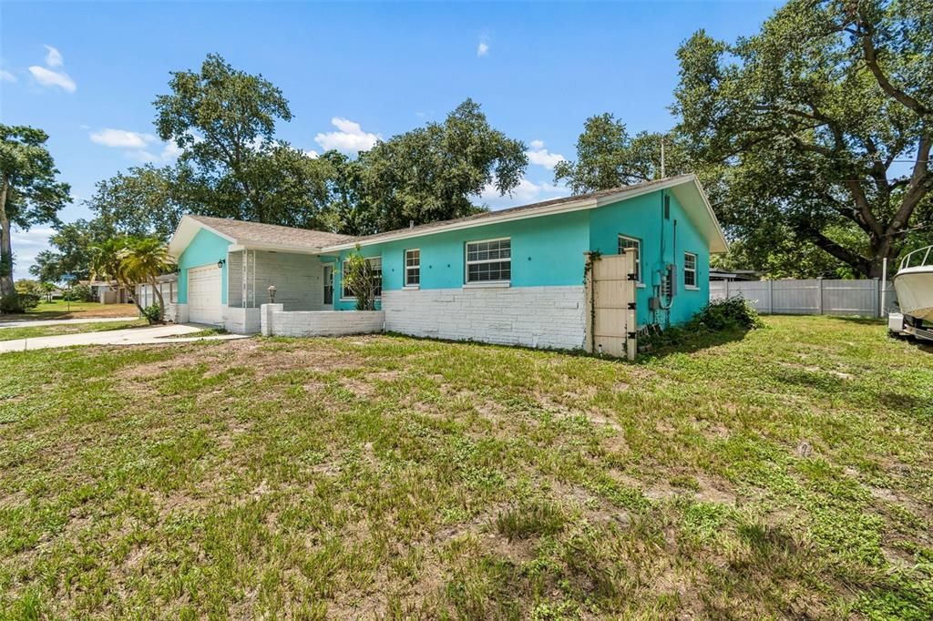 Activo con contrato: $368,000 (2 camas, 2 baños, 1338 Pies cuadrados)