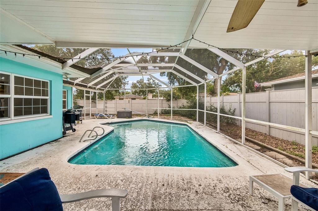 Activo con contrato: $368,000 (2 camas, 2 baños, 1338 Pies cuadrados)