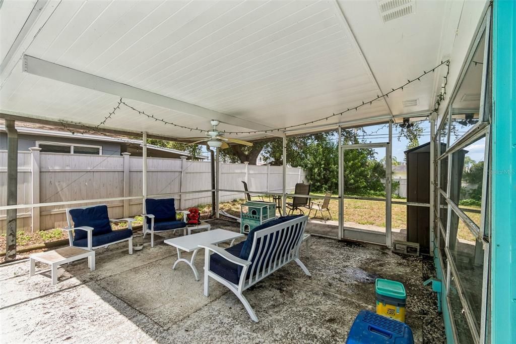 Activo con contrato: $368,000 (2 camas, 2 baños, 1338 Pies cuadrados)