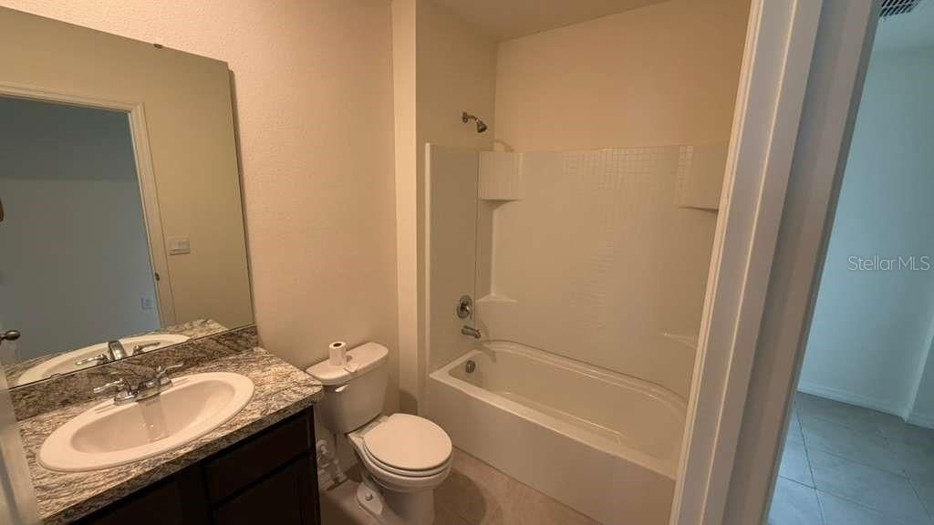 For Rent: $2,200 (3 beds, 2 baths, 1625 Square Feet)