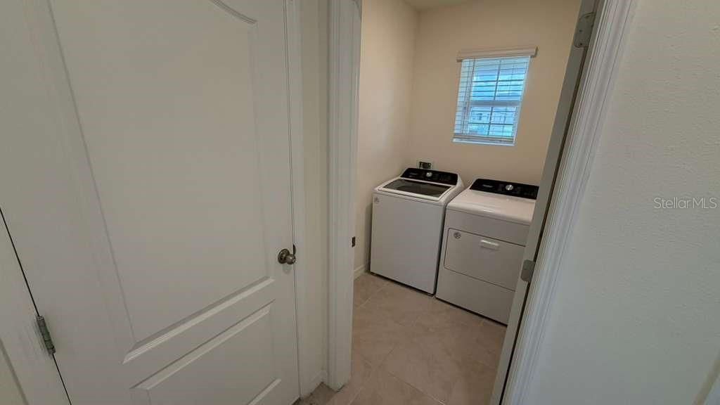 For Rent: $2,200 (3 beds, 2 baths, 1625 Square Feet)