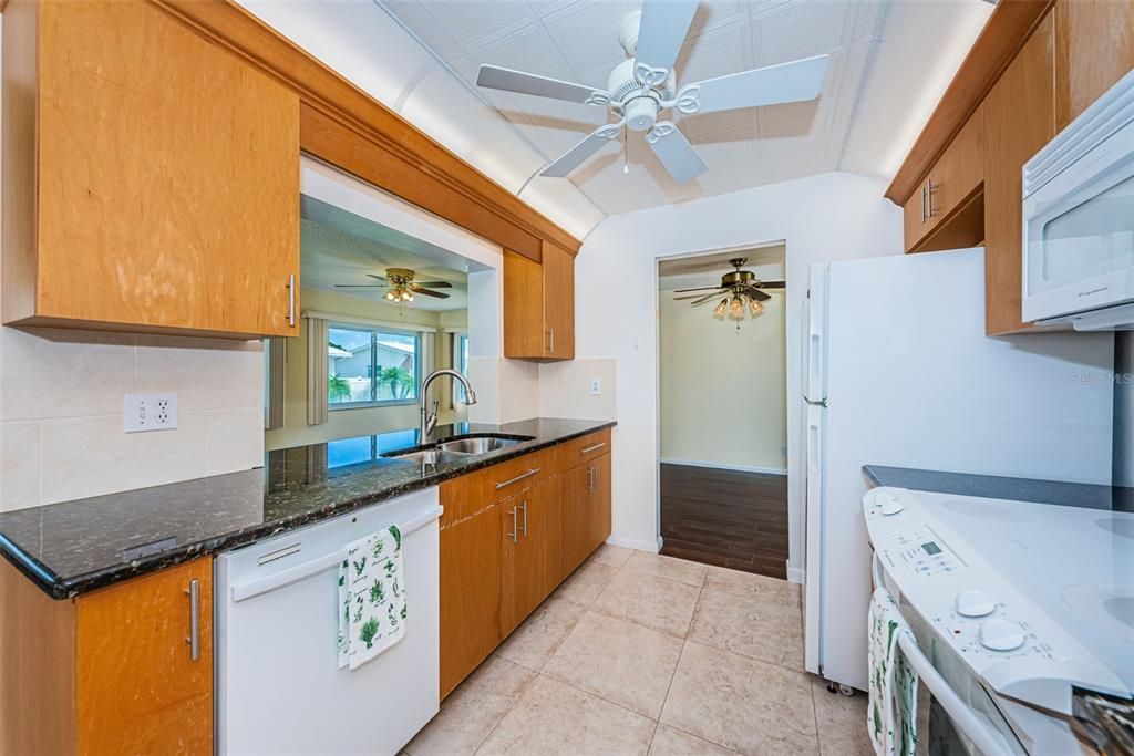 En Venta: $248,900 (2 camas, 2 baños, 1328 Pies cuadrados)