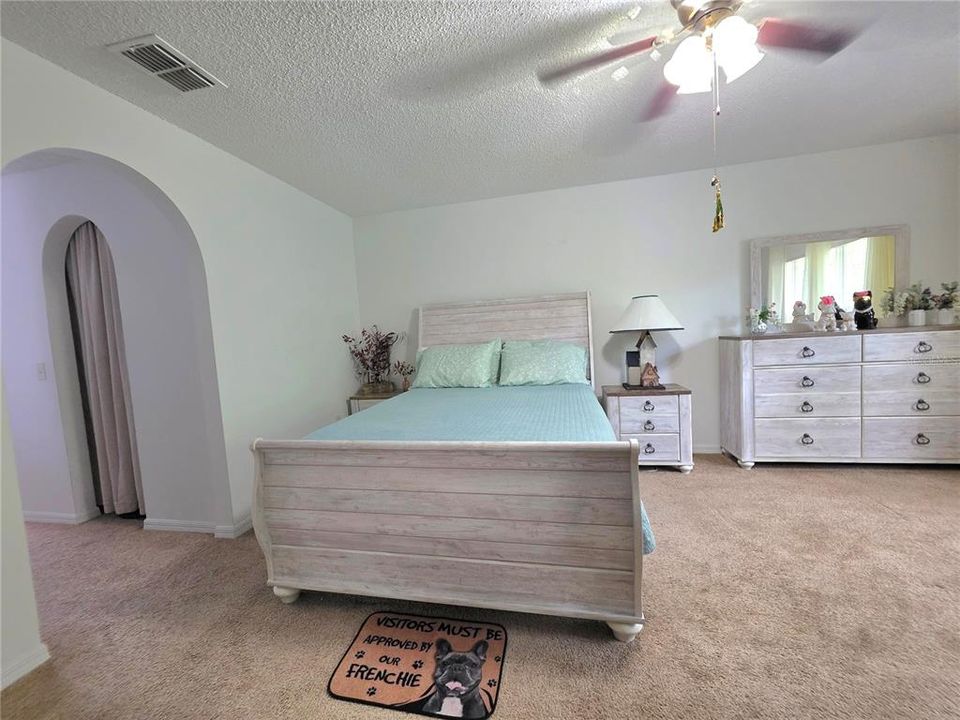 For Sale: $335,000 (4 beds, 2 baths, 2222 Square Feet)