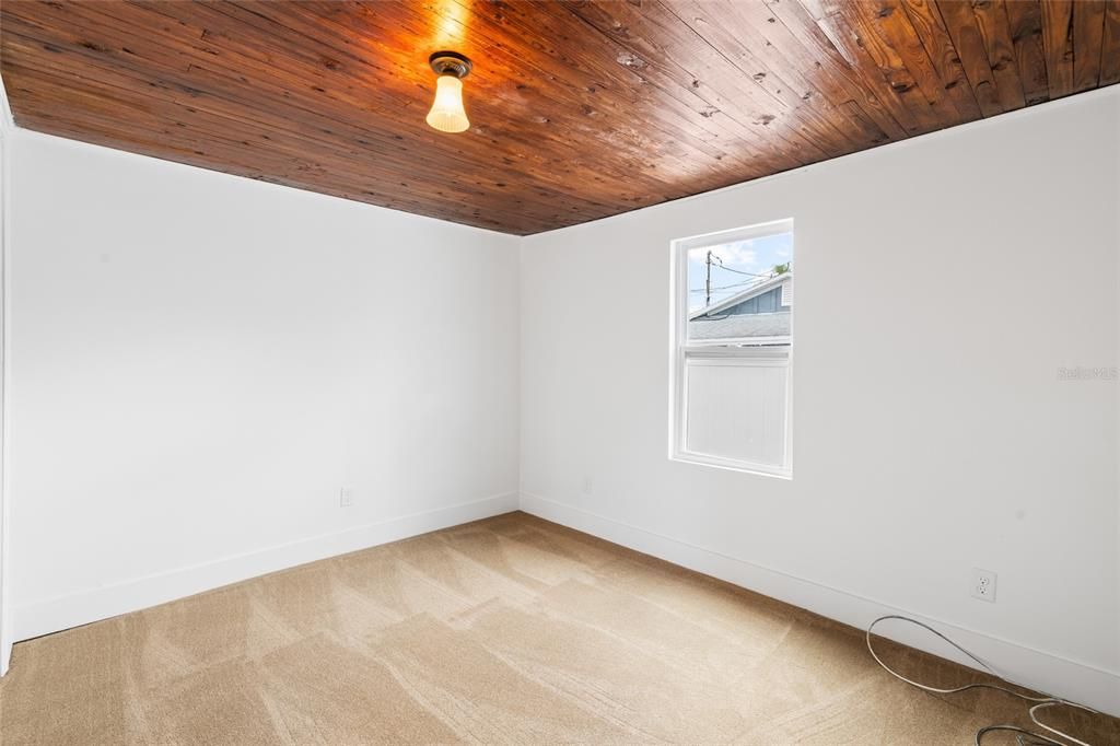 For Sale: $465,000 (3 beds, 2 baths, 686 Square Feet)