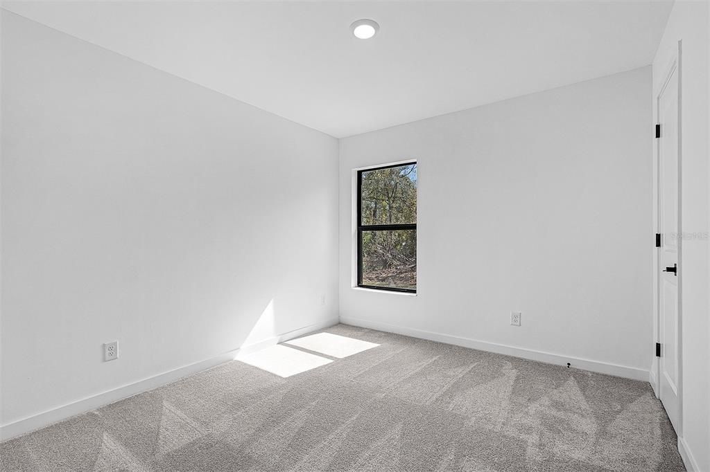 For Sale: $394,900 (4 beds, 2 baths, 1862 Square Feet)