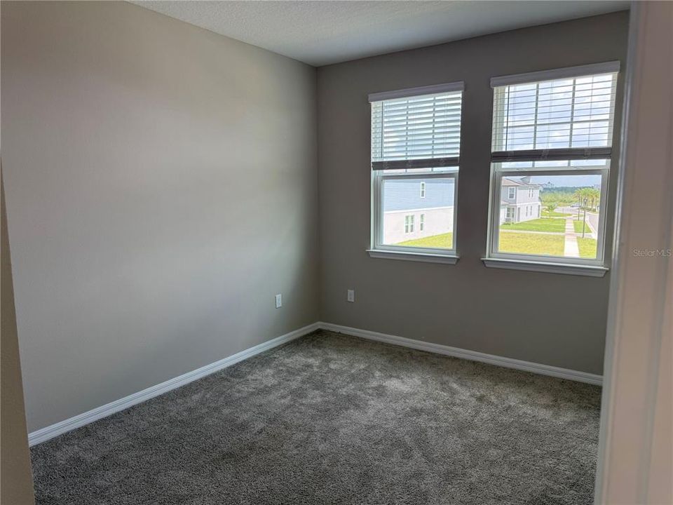 For Rent: $2,850 (4 beds, 2 baths, 1956 Square Feet)