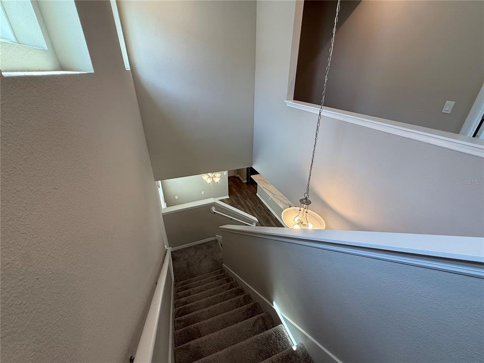 For Rent: $2,850 (4 beds, 2 baths, 1956 Square Feet)