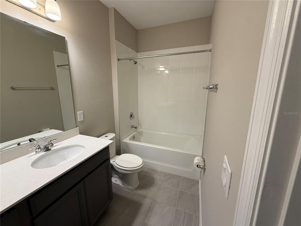 For Rent: $2,850 (4 beds, 2 baths, 1956 Square Feet)