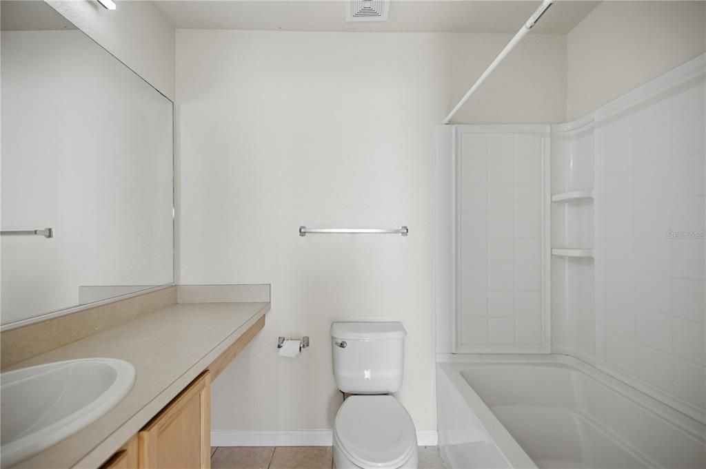 For Sale: $165,000 (2 beds, 2 baths, 1134 Square Feet)