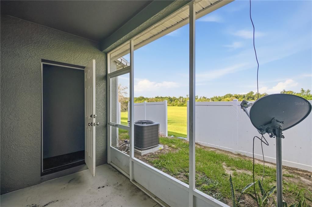 For Sale: $165,000 (2 beds, 2 baths, 1134 Square Feet)