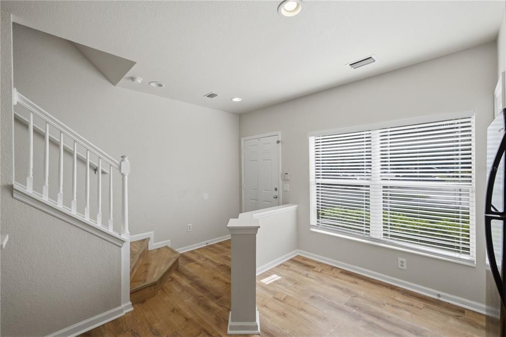 For Sale: $165,000 (2 beds, 2 baths, 1134 Square Feet)