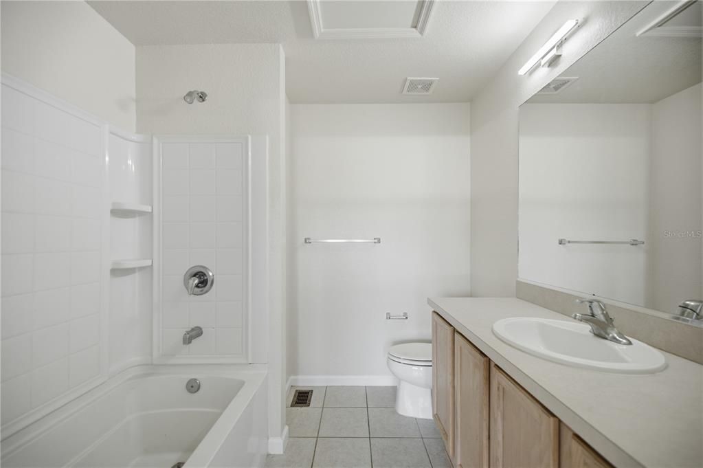 For Sale: $165,000 (2 beds, 2 baths, 1134 Square Feet)