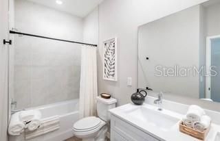 For Sale: $319,900 (3 beds, 2 baths, 1681 Square Feet)