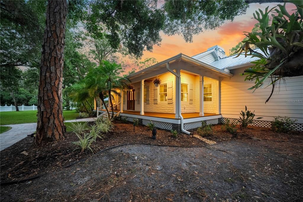For Sale: $2,790,000 (5 beds, 5 baths, 4828 Square Feet)