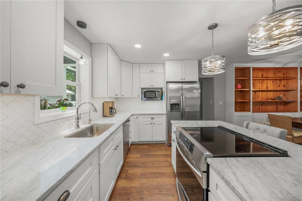 For Sale: $2,790,000 (5 beds, 5 baths, 4828 Square Feet)