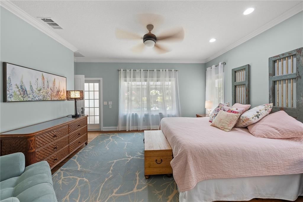 For Sale: $2,790,000 (5 beds, 5 baths, 4828 Square Feet)