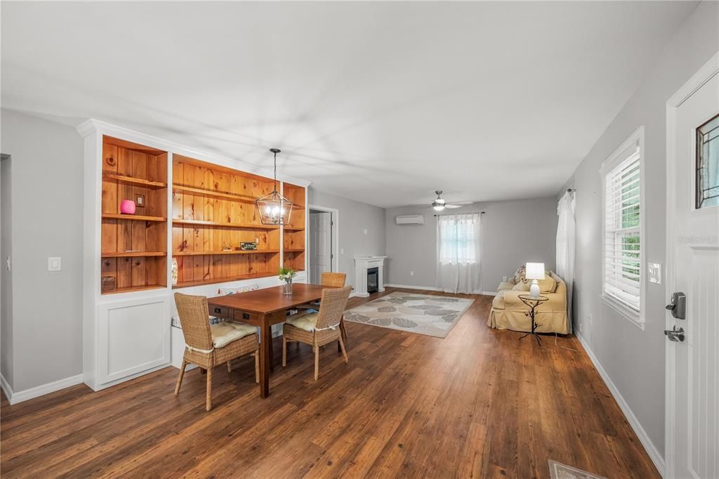 For Sale: $2,790,000 (5 beds, 5 baths, 4828 Square Feet)