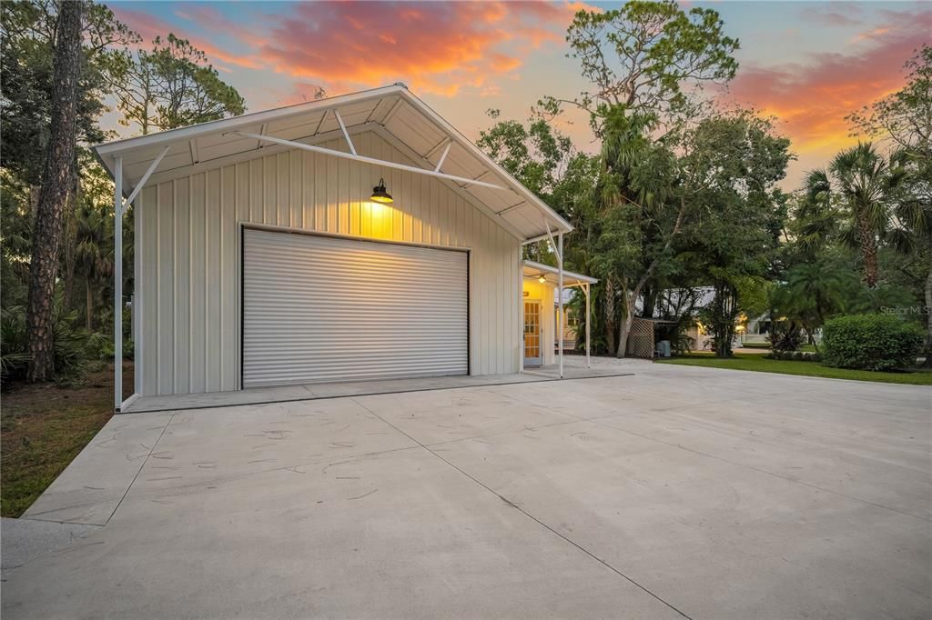 For Sale: $2,790,000 (5 beds, 5 baths, 4828 Square Feet)