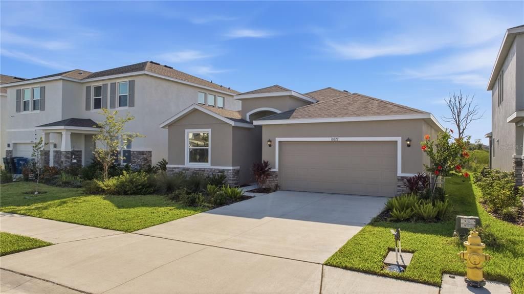 For Rent: $3,000 (4 beds, 2 baths, 2043 Square Feet)