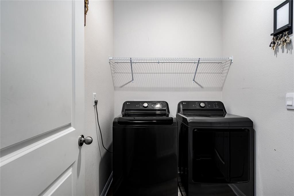 For Rent: $3,000 (4 beds, 2 baths, 2043 Square Feet)
