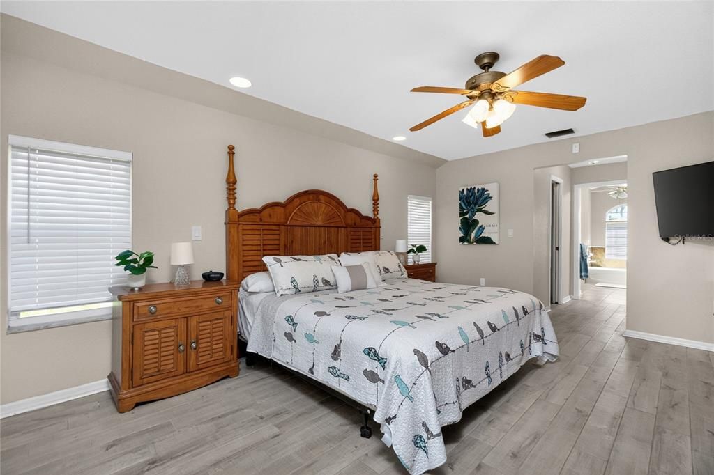 For Rent: $4,300 (3 beds, 2 baths, 1867 Square Feet)
