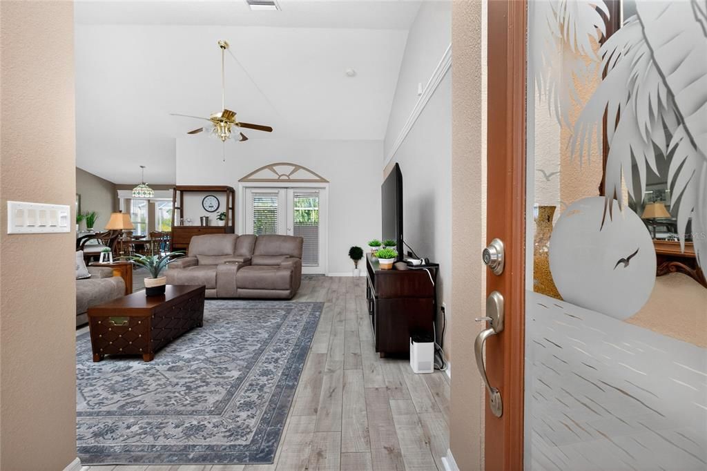 For Rent: $4,300 (3 beds, 2 baths, 1867 Square Feet)