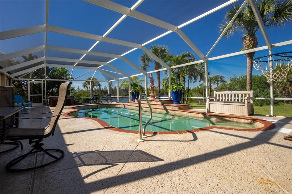 For Rent: $4,300 (3 beds, 2 baths, 1867 Square Feet)