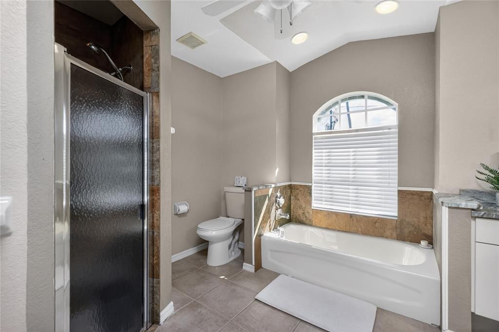 For Rent: $4,300 (3 beds, 2 baths, 1867 Square Feet)