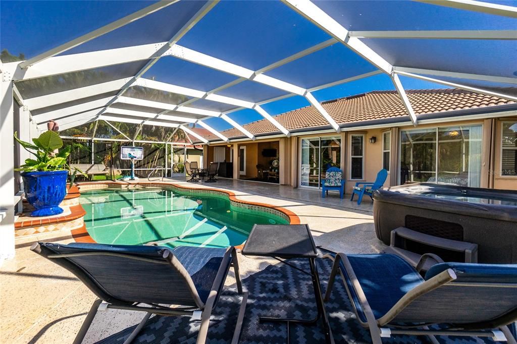 For Rent: $4,300 (3 beds, 2 baths, 1867 Square Feet)