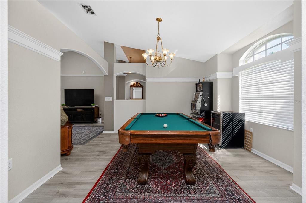 For Rent: $4,300 (3 beds, 2 baths, 1867 Square Feet)