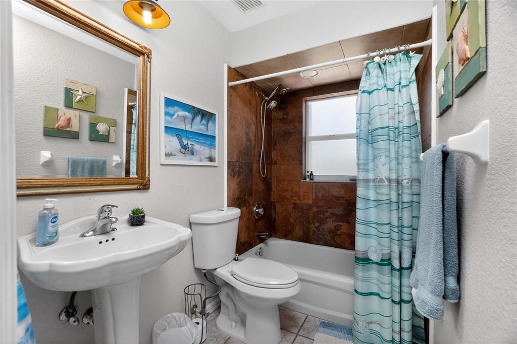 For Rent: $4,300 (3 beds, 2 baths, 1867 Square Feet)