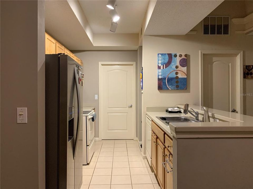 For Rent: $1,945 (2 beds, 2 baths, 1174 Square Feet)