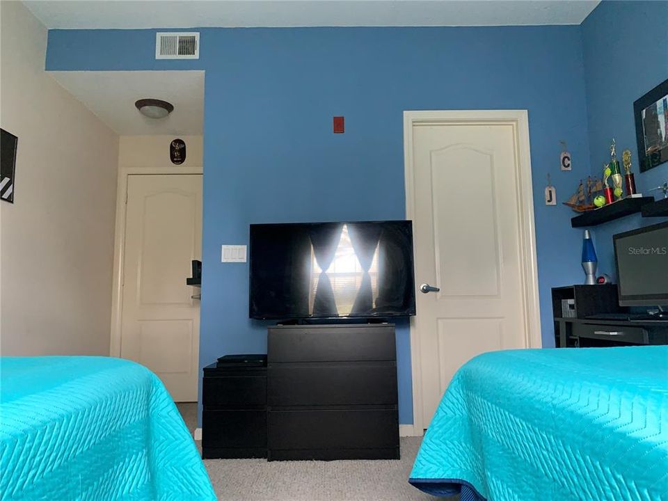 For Rent: $1,945 (2 beds, 2 baths, 1174 Square Feet)