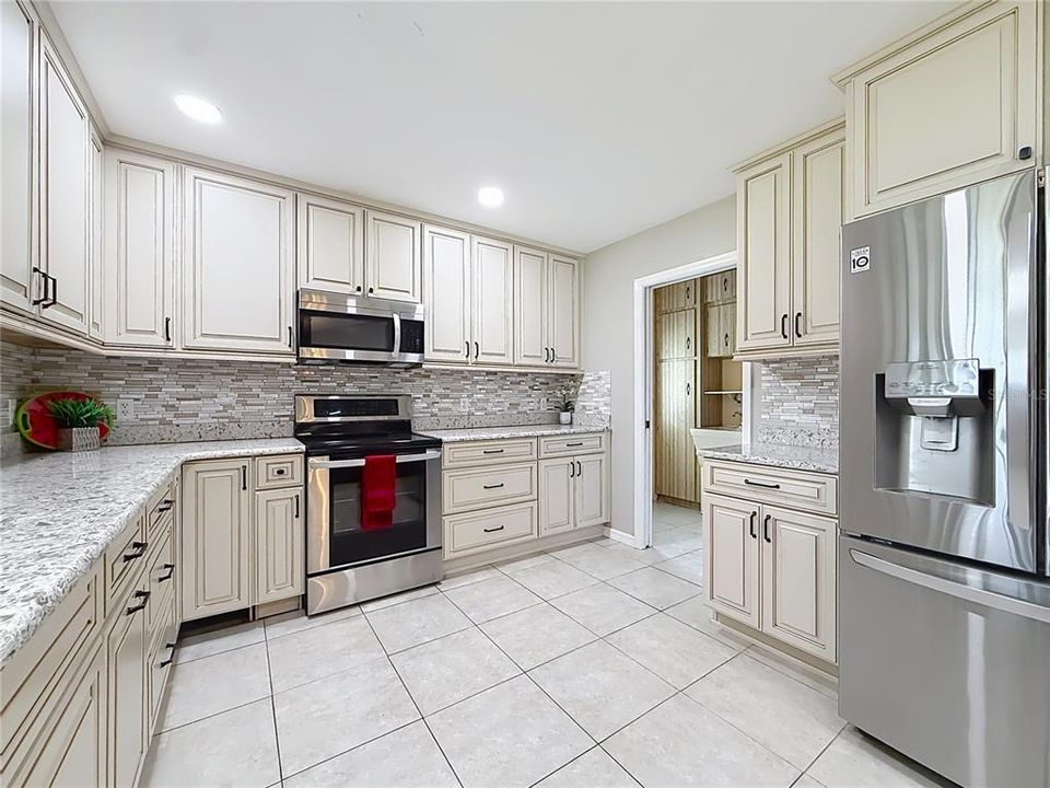 For Sale: $304,900 (3 beds, 2 baths, 2180 Square Feet)
