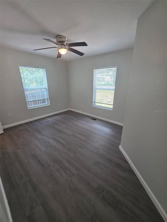 For Sale: $145,000 (2 beds, 1 baths, 672 Square Feet)