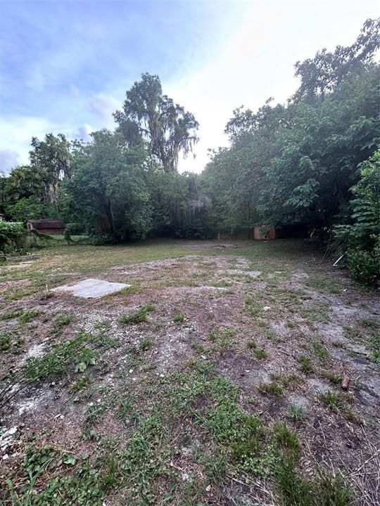 For Sale: $145,000 (2 beds, 1 baths, 672 Square Feet)