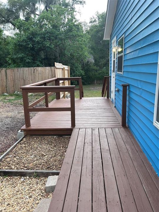 For Sale: $145,000 (2 beds, 1 baths, 672 Square Feet)