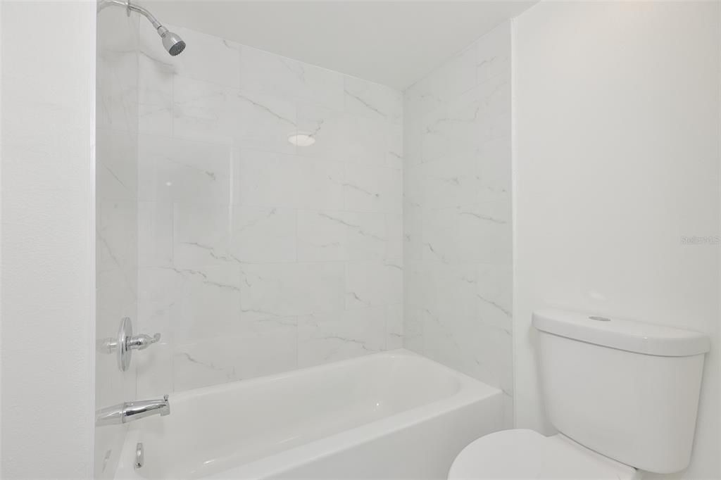 В аренду: $2,000 (2 спален, 2 ванн, 1086 Квадратных фут)
