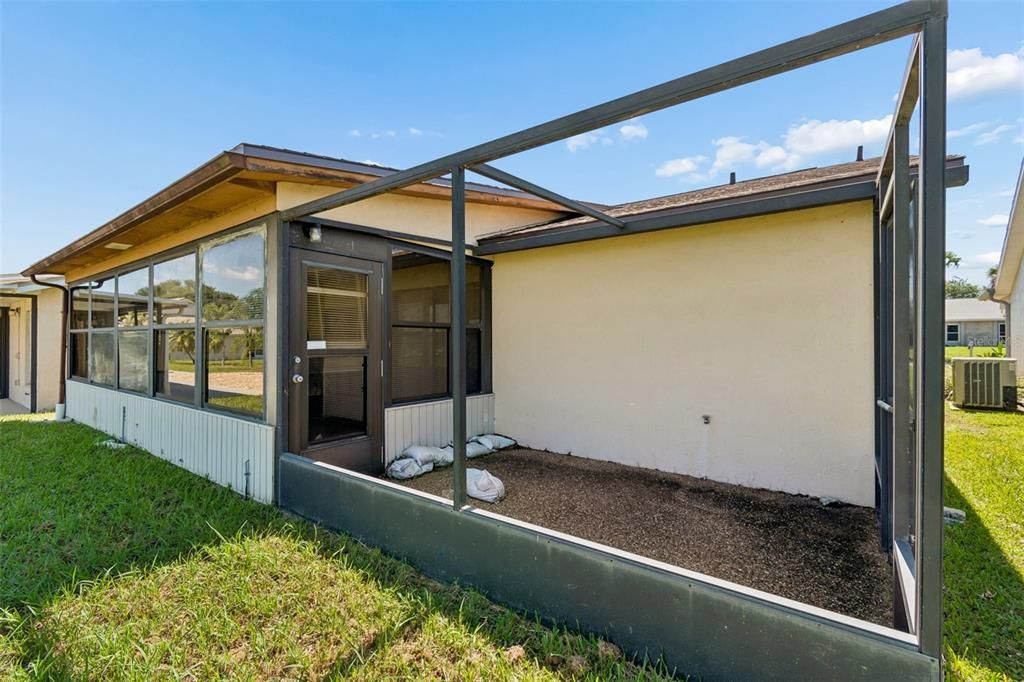 For Sale: $269,900 (2 beds, 2 baths, 1775 Square Feet)