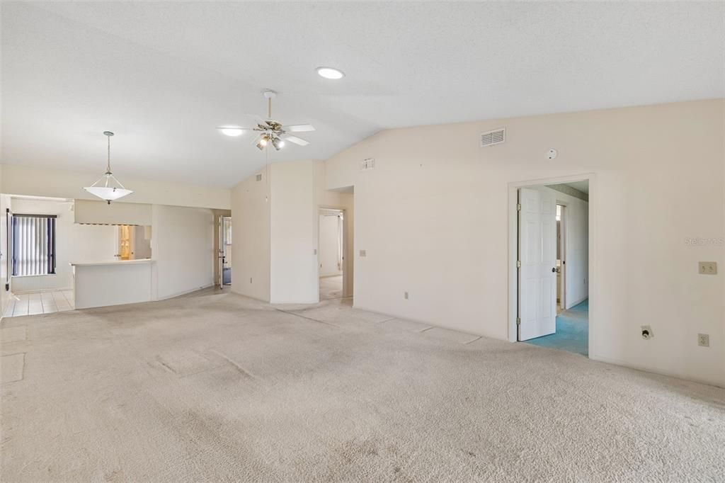 For Sale: $269,900 (2 beds, 2 baths, 1775 Square Feet)