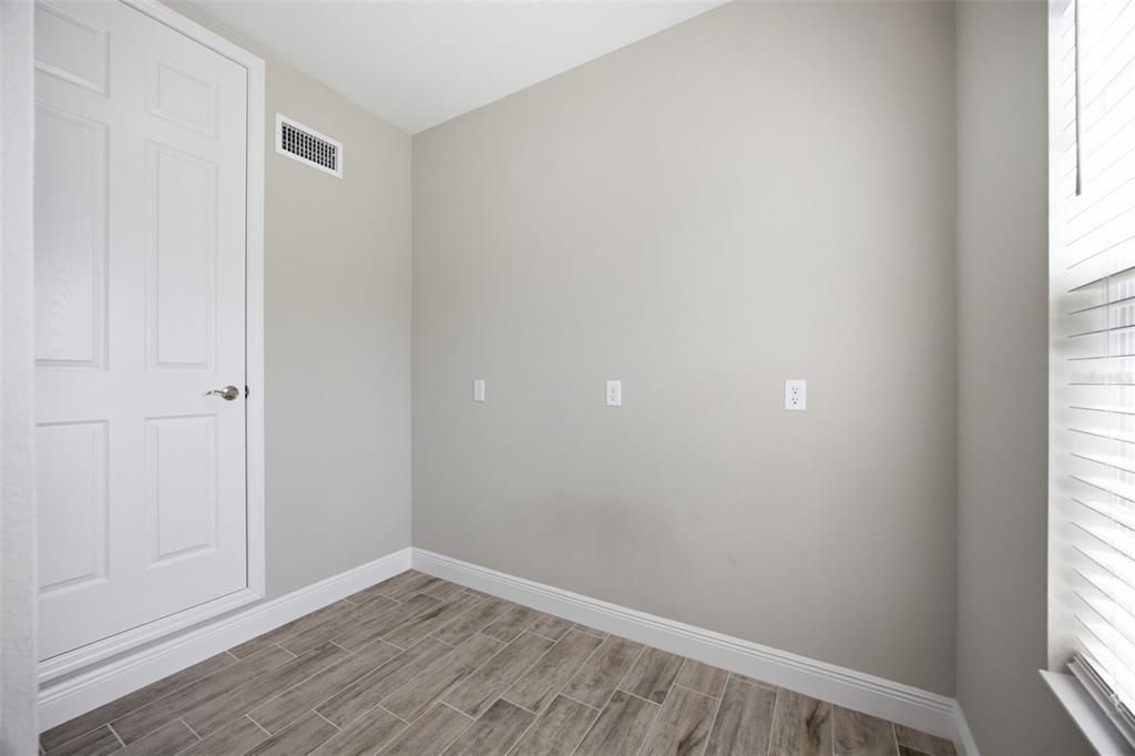 For Rent: $4,000 (5 beds, 3 baths, 3380 Square Feet)