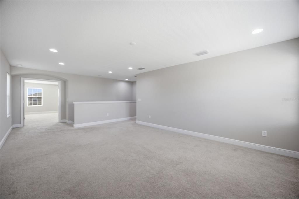For Rent: $4,000 (5 beds, 3 baths, 3380 Square Feet)