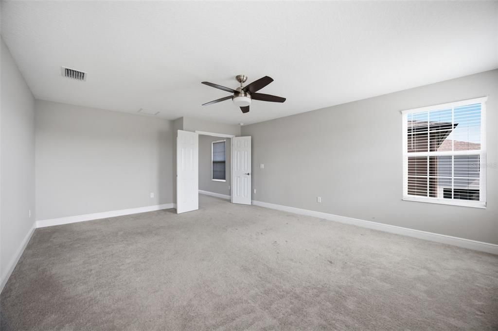 For Rent: $4,000 (5 beds, 3 baths, 3380 Square Feet)