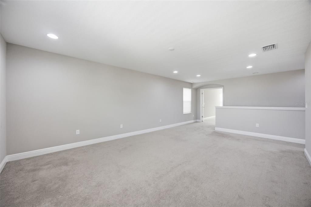 For Rent: $4,000 (5 beds, 3 baths, 3380 Square Feet)