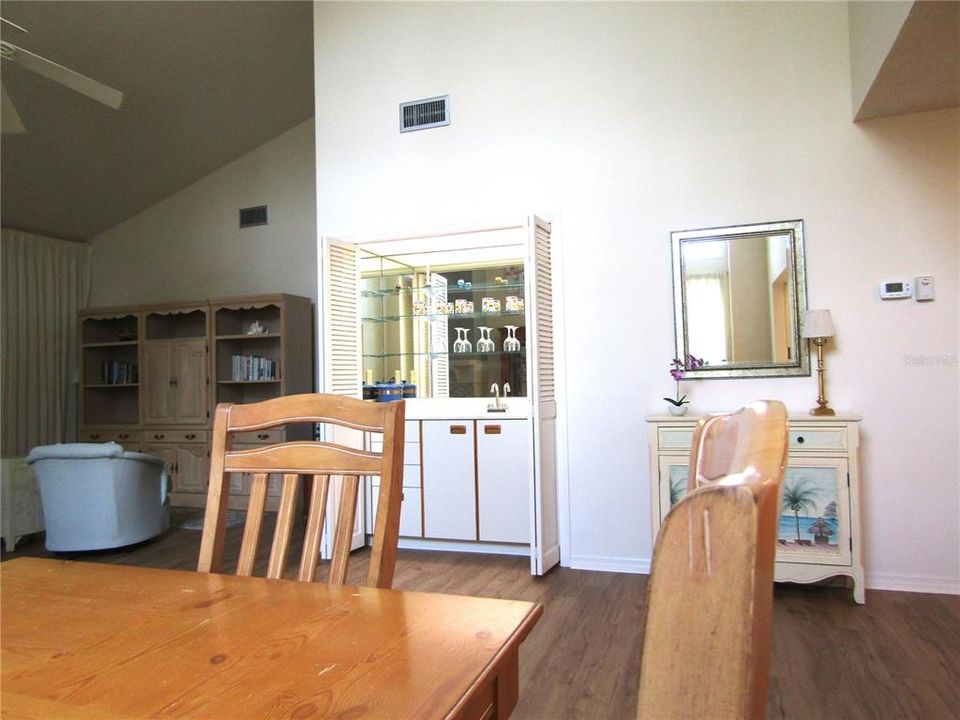 For Rent: $4,800 (3 beds, 2 baths, 2122 Square Feet)