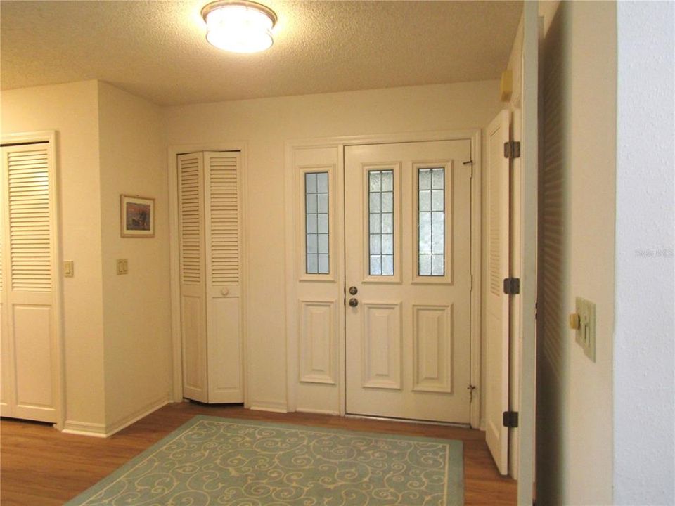 For Rent: $4,800 (3 beds, 2 baths, 2122 Square Feet)