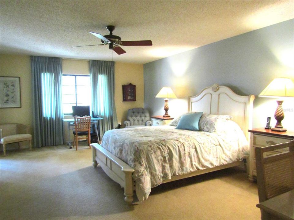 For Rent: $4,800 (3 beds, 2 baths, 2122 Square Feet)