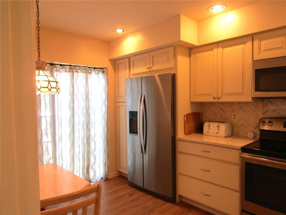 For Rent: $4,800 (3 beds, 2 baths, 2122 Square Feet)