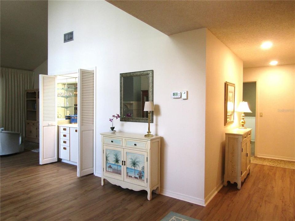 For Rent: $4,800 (3 beds, 2 baths, 2122 Square Feet)