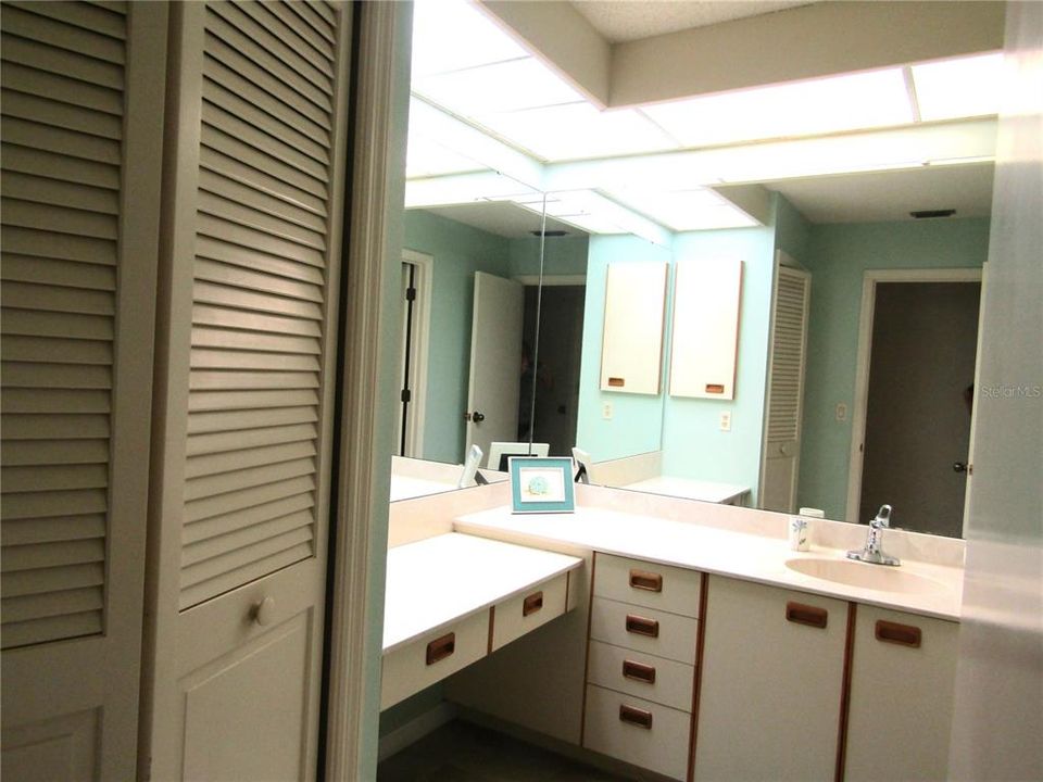 For Rent: $4,800 (3 beds, 2 baths, 2122 Square Feet)